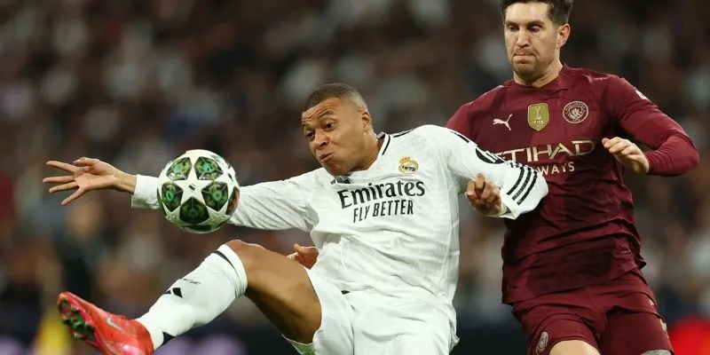 Mbappe ghi hat-trick, tiễn Man City rời cuộc chơi